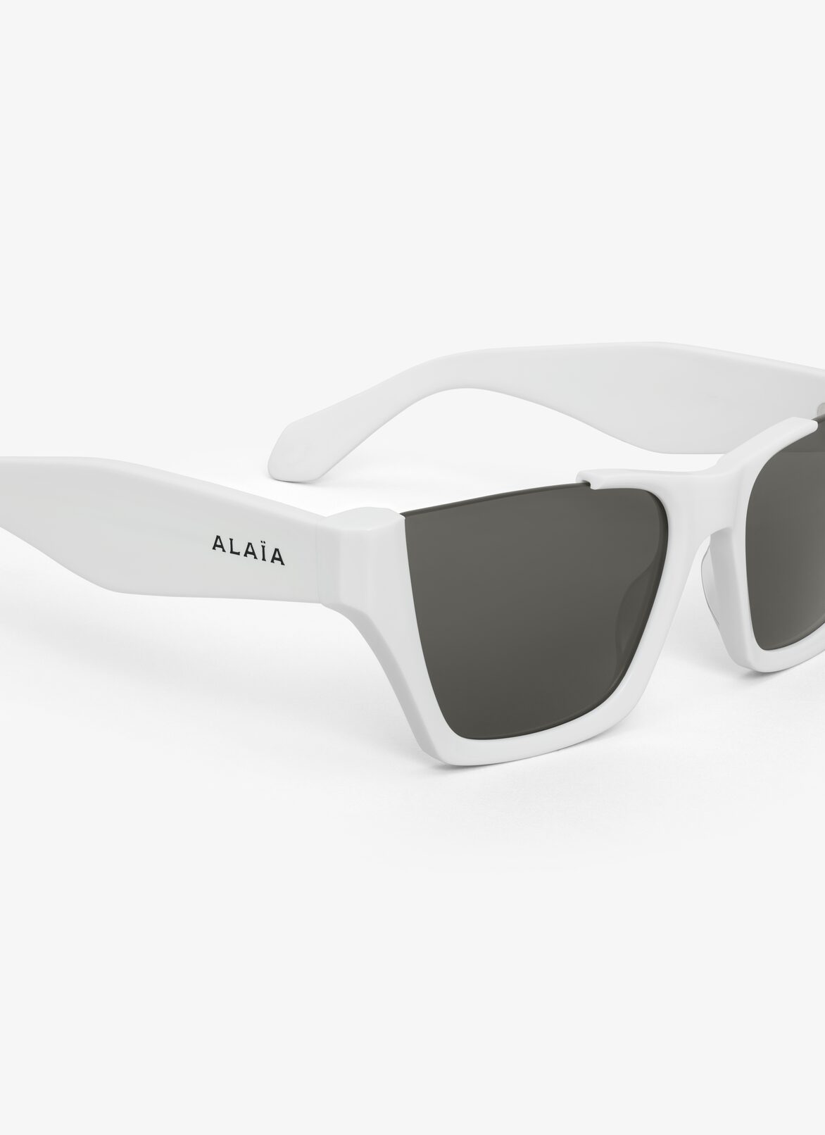 RECTANGULAR SUNGLASSES ALAÏA WHITE RECTANGULAR SUNGLASSES